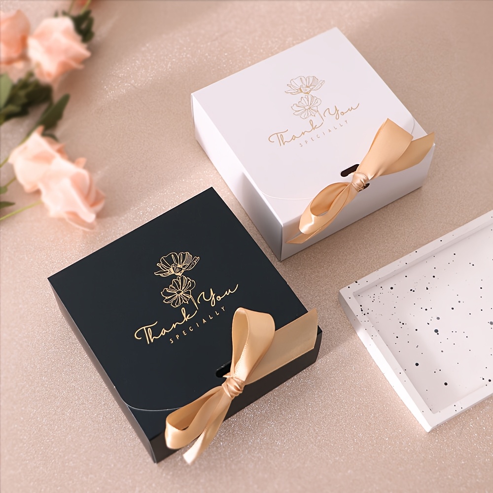 Set of 5 Elegant Gift Boxes with Golden Foil Design